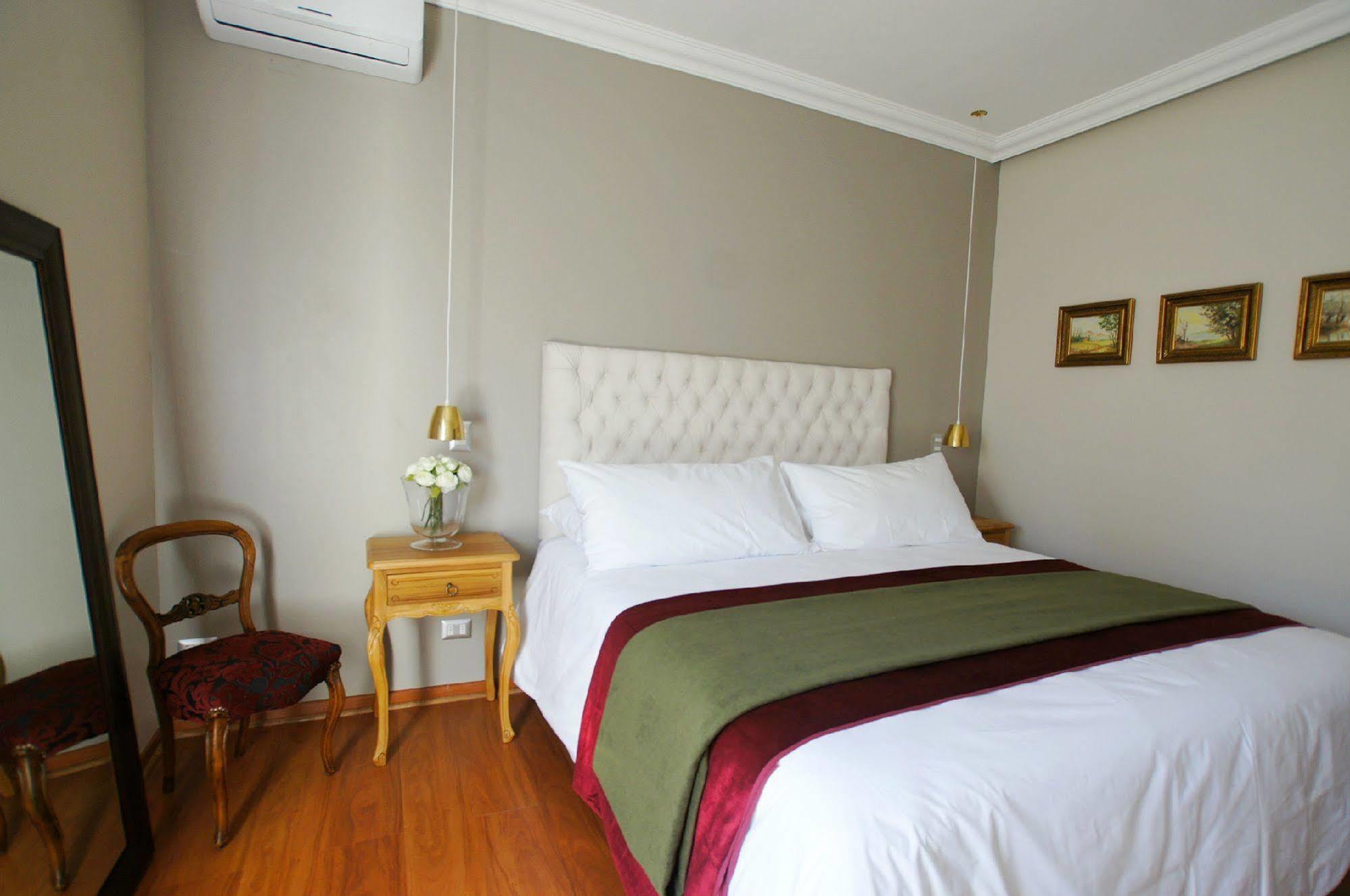 Quiral Hotel Boutique Santiago del Cile Esterno foto